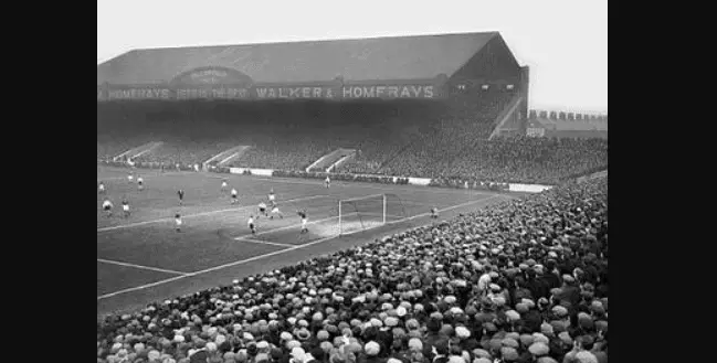 Manchester city maine road