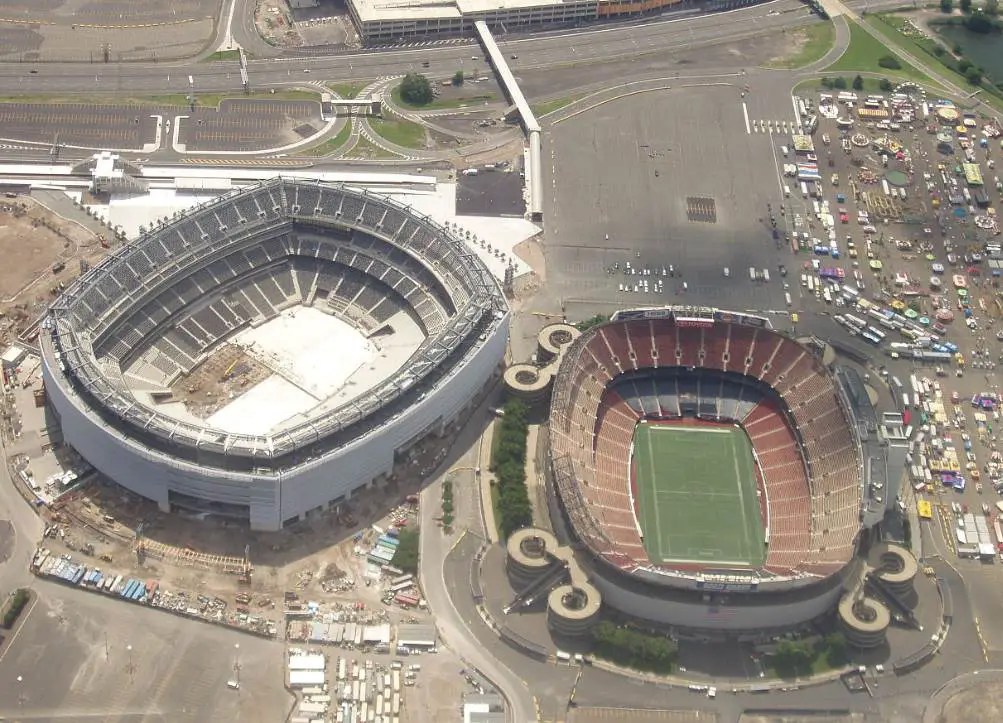 Metlife and Giants Stadium