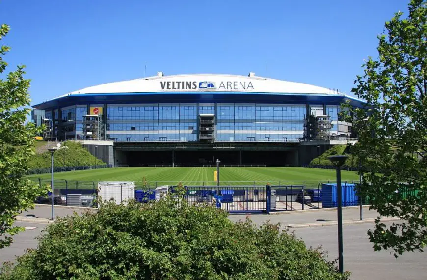 Veltins Arena retractable pitch